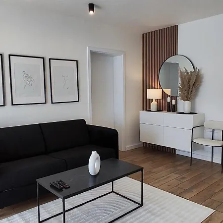 Daire Apartamenty-plaza *